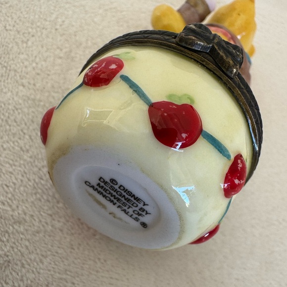Midwest Cannon Falls Disney Winnie the Pooh Trinket Box August Back To School - Picture 7 of 9